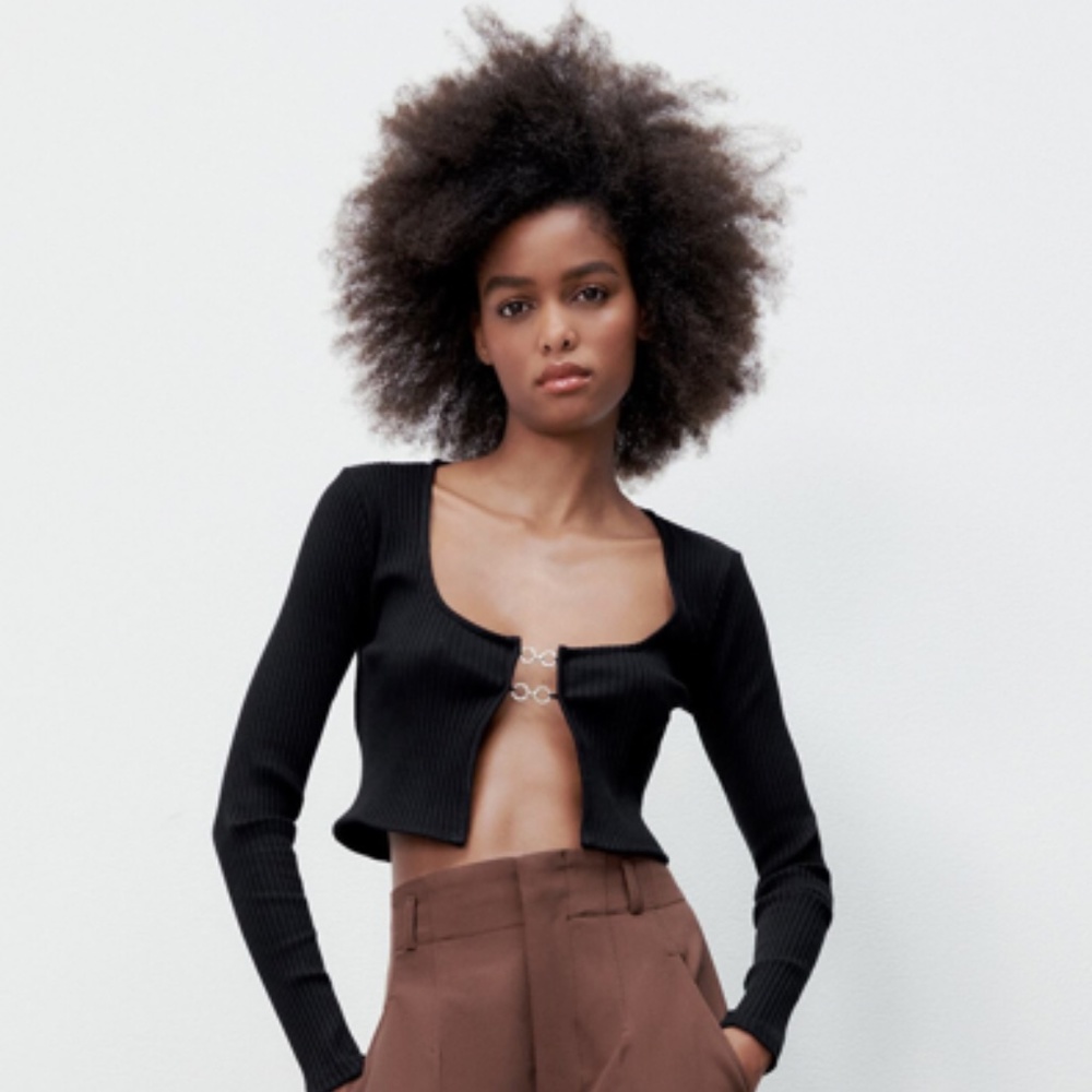 ZARA - Black Ribbed Cropped Cardigan